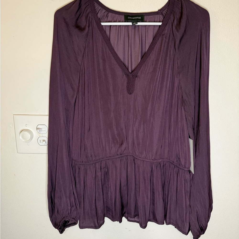 Calligraphie‎ Women's Plum V-Neck Blouse